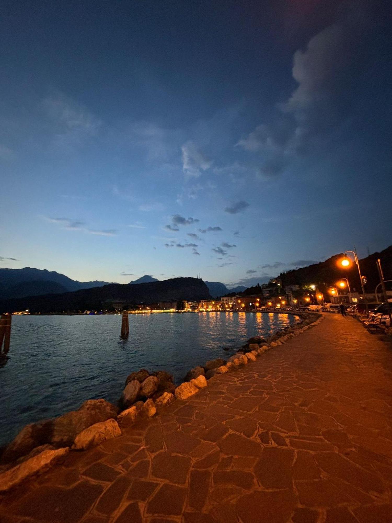 Apartamento Garden & Pool Perugini Torbole Sul Garda Exterior foto