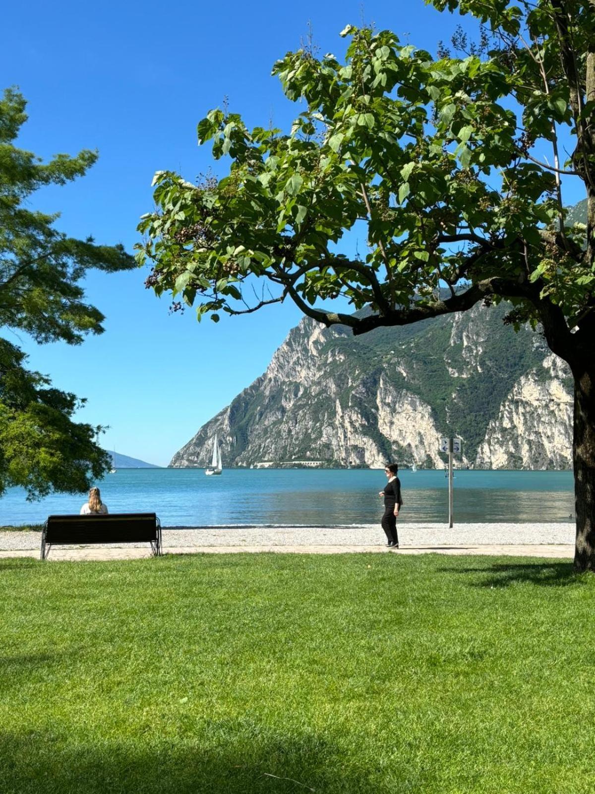 Apartamento Garden & Pool Perugini Torbole Sul Garda Exterior foto